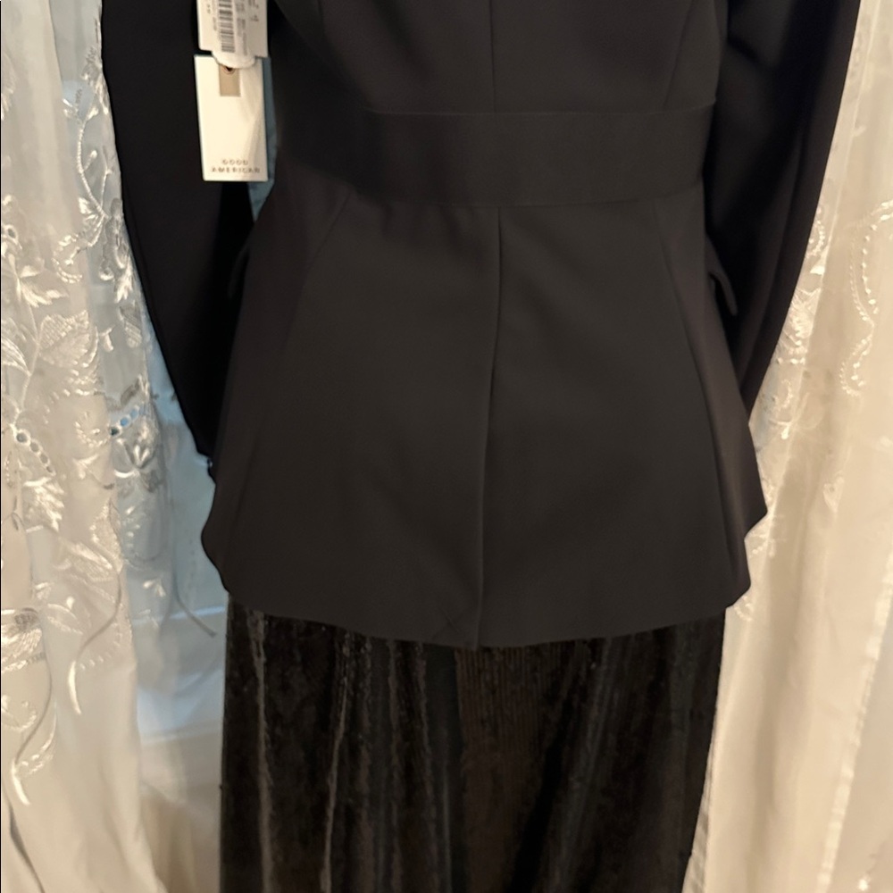 Good American basic Black Blazer - Picture 4 of 8